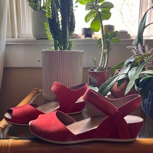 DANSKO | Vienna Red